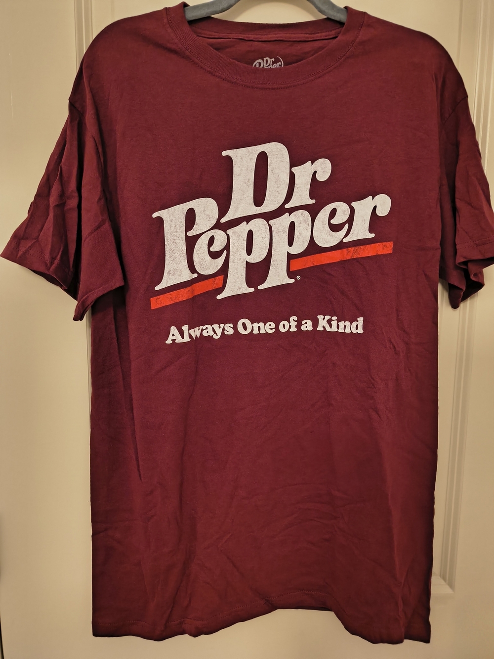 Dr Pepper Men’s Short Sleeve Crewneck T‑Shirt in Maroon